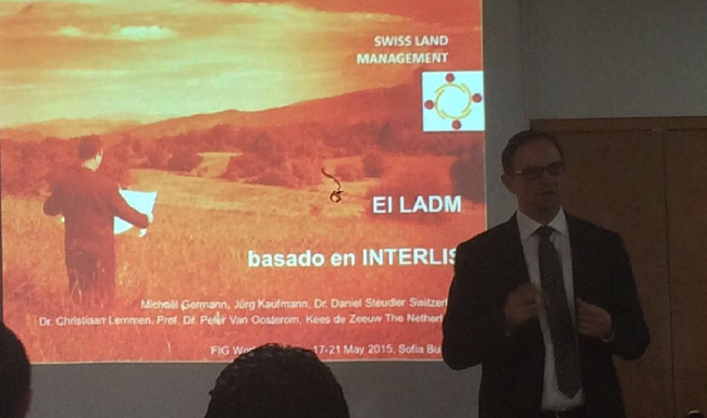 LADM INTERLIS COLOMBIA